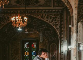 Namaz Vakitleri Frankfurt: Wann Sind Die Wichtigsten Gebetszeiten?