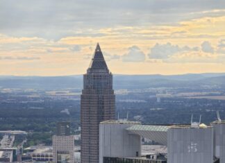 Parkhaus Platzhirsch: Warum Parken Am Flughafen Frankfurt So Einfach Wird