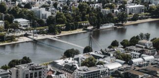 Sportsbar Frankfurt Entdecken: Wo Spannung Und Genuss Aufeinandertreffen