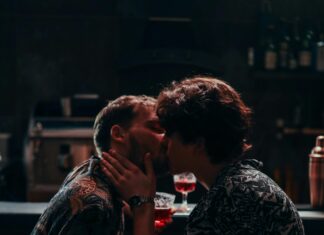 Gay Bars Frankfurt Entdecken: Wo Stimmung Und Vielfalt Treffen