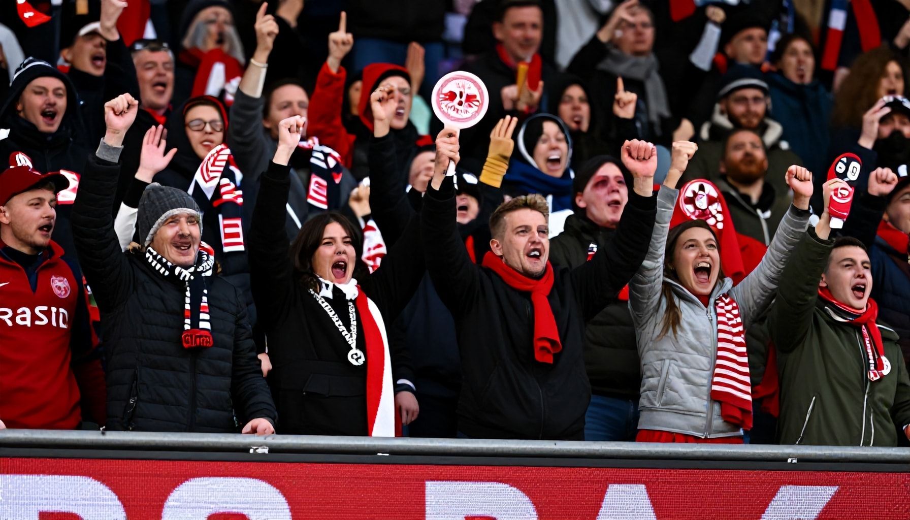 Fans feiern emotionalen Sieg