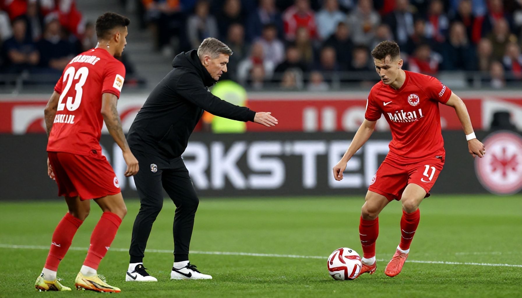 Trainer analysiert die taktischen Erfolgsfaktoren