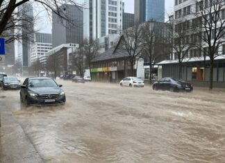 Starkregen flutet Frankfurt: 50 Liter pro Quadratmeter in einer Stunde