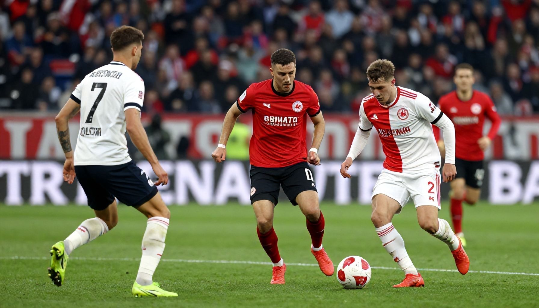 Wie Frankfurt die Defensive von Slavia knackte